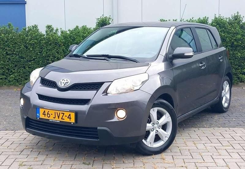 Grijs Gebruikt 2009 Toyota Urban Cruiser SUV | € 4.750 (Goede deal) - Afbeelding 1/4