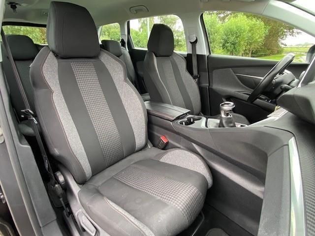 Occasion Peugeot 5008 131 PK (96 kW) 2017 Grijs MPV