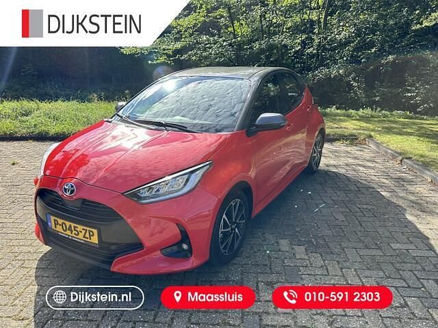 Rood Occasion 2022 Toyota Yaris Hatchback | € 23.450 (Eerlijke prijs) - Afbeelding 1/4