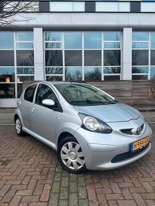 Occasion 2006 Toyota Aygo Hatchback | € 2.250 (Eerlijke prijs) - Afbeelding 1/4