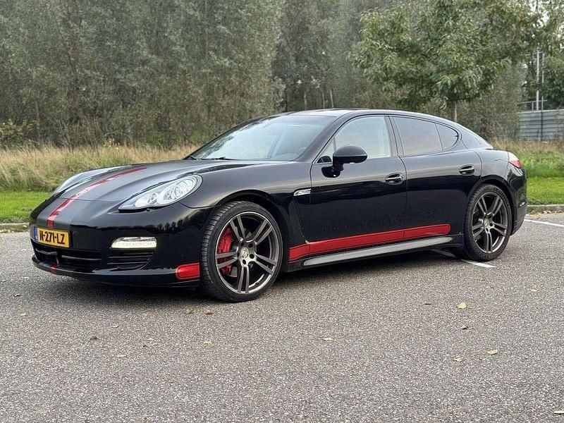 Zwart Gebruikt 2012 Porsche Panamera Sedan | € 18.000 (Goede deal) - Afbeelding 1/4