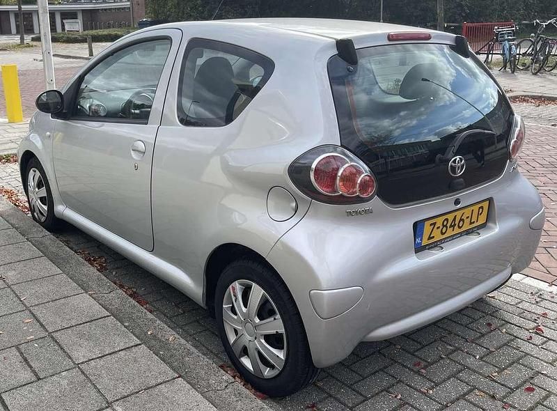 Occasion Toyota Aygo Cool 68 PK (50 kW) 2010 Grijs Hatchback