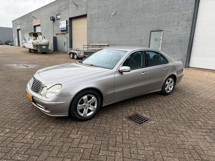 Gebruikt 2006 Mercedes E200 Sedan | € 2.499 (Super prijs) - Afbeelding 1/4