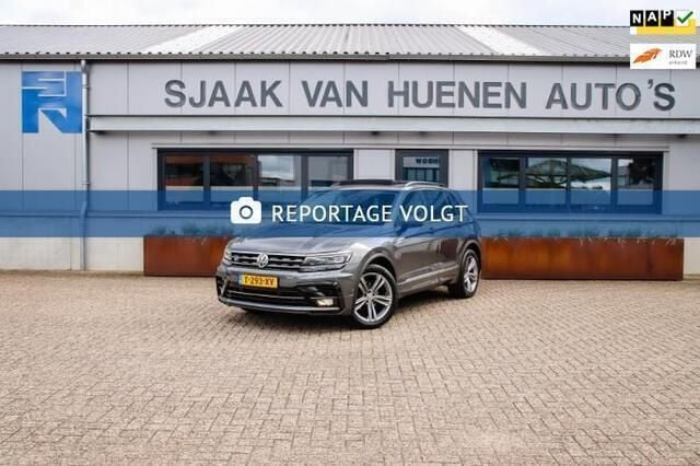 Grijs Gebruikt 2017 VW Tiguan Highline SUV | € 30.949 (Duur) - Afbeelding 1/4