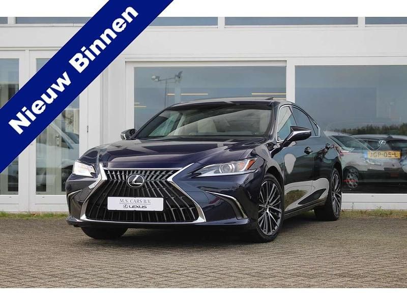 Blauw Gebruikt 2023 Lexus ES300 Luxury Line Sedan | € 43.440 - Afbeelding 1/4