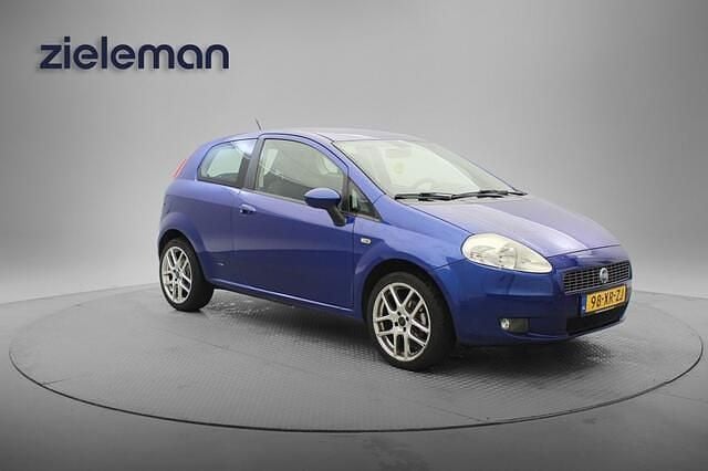 Blauw Gebruikt 2007 Fiat Punto Dynamic Hatchback | € 1.345 (Eerlijke prijs) - Afbeelding 1/4