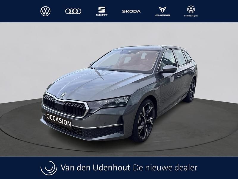 Grijs Occasion 2025 Skoda Octavia First Edition Stationwagen | € 34.840 (Eerlijke prijs) - Afbeelding 1/4