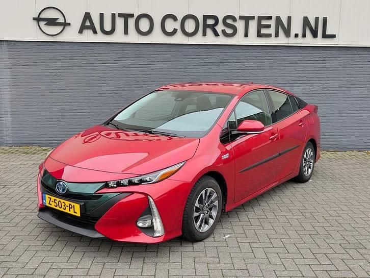 Rood Gebruikt 2018 Toyota Prius Hatchback | € 17.840 - Afbeelding 1/4