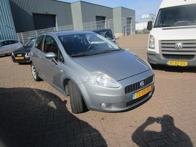 Occasion Fiat Grande Punto Sport 95 PK (69 kW) 2006 Grijs Hatchback