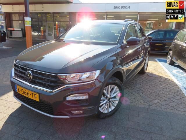 Grijs Gebruikt 2021 VW T-Roc Style SUV | € 20.950 (Goede deal) - Afbeelding 1/4
