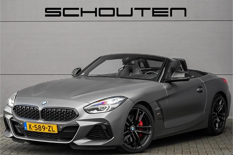 Grijs Gebruikt 2021 BMW Z4 Executive Cabriolet | € 55.900 (Eerlijke prijs) - Afbeelding 1/3