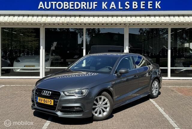 Grijs Gebruikt 2015 Audi A3 Ambition Sedan | € 12.999 (Eerlijke prijs) - Afbeelding 1/4