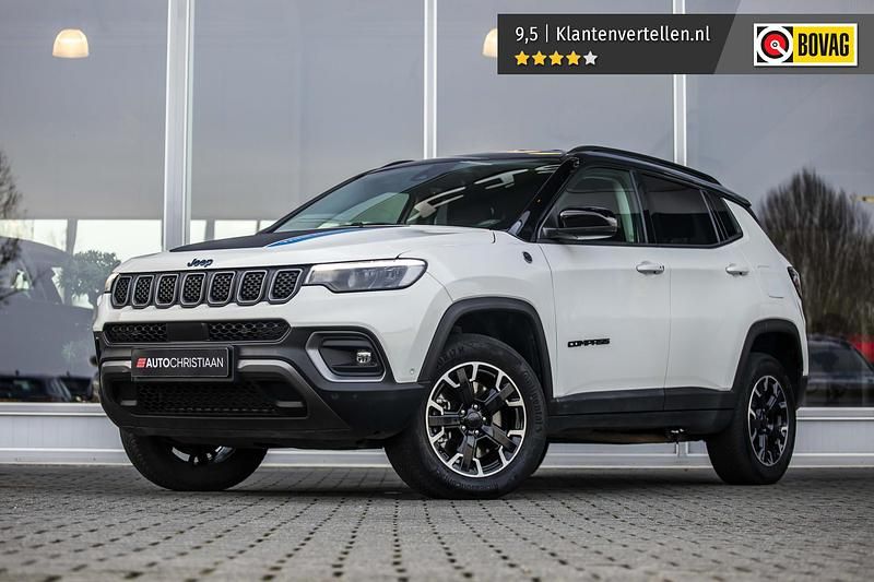 Wit Gebruikt 2023 Jeep Compass Trailhawk SUV | € 25.595 - Afbeelding 1/4