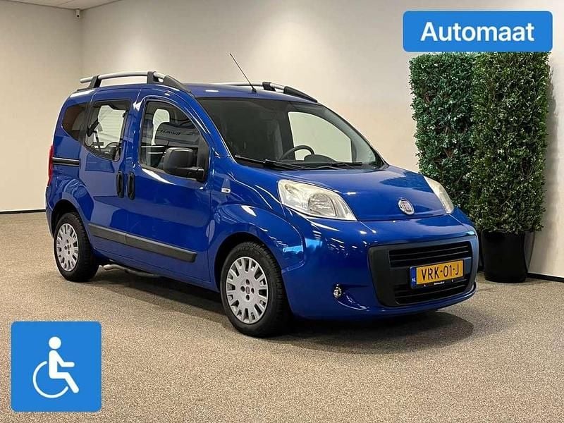 Blauw Gebruikt 2008 Fiat Qubo Trekking MPV | € 17.950 - Afbeelding 1/3