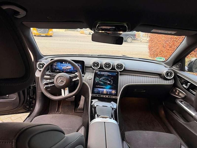 Gebruikt 2025 Mercedes C200 AMG line Sedan | € 40.000 - Afbeelding 1/4