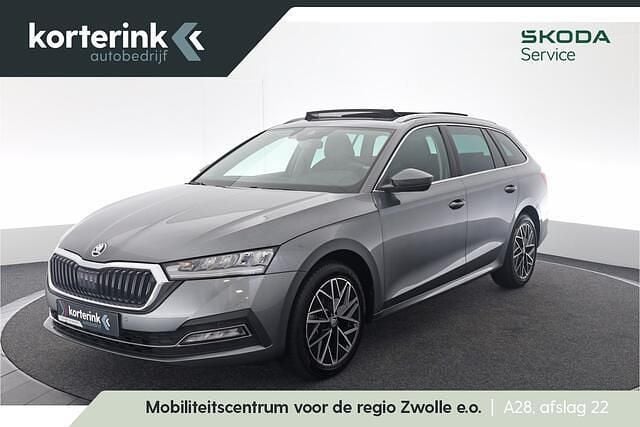 Grijs Occasion 2023 Skoda Octavia Business Line Stationwagen | € 24.950 (Eerlijke prijs) - Afbeelding 1/4