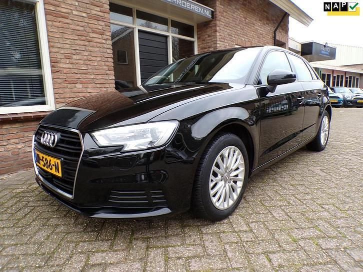 Zwart Occasion 2017 Audi A3 Proline Hatchback | € 12.950 (Eerlijke prijs) - Afbeelding 1/4