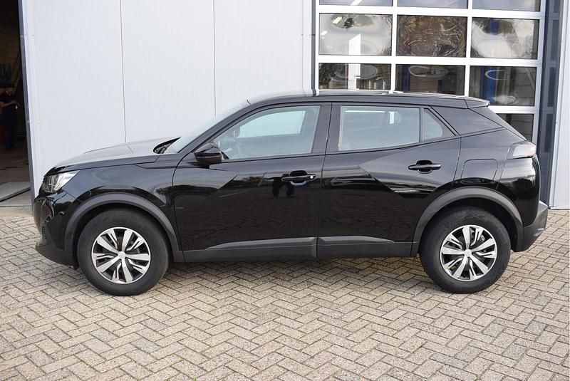 Occasion Peugeot 2008 Active 101 PK (74 kW) 2023 Zwart SUV