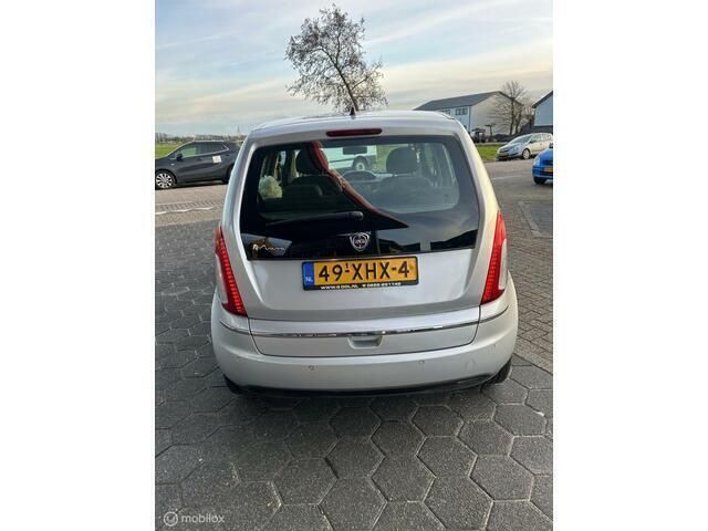 Occasion Lancia Musa S 95 PK (69 kW) 2012 Grijs MPV