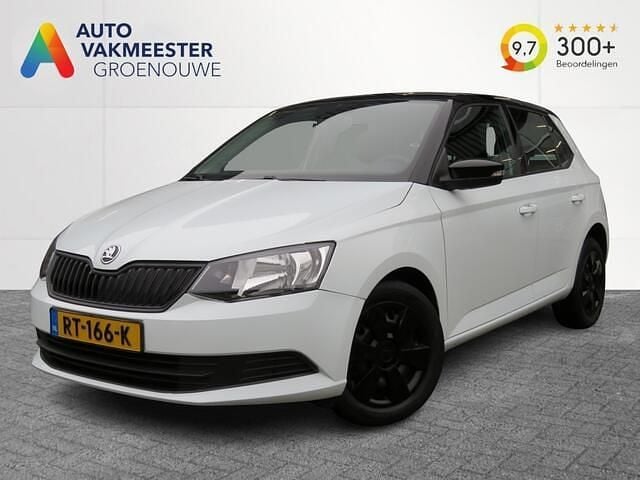 Wit Gebruikt 2017 Skoda Fabia Hatchback | € 7.345 (Eerlijke prijs) - Afbeelding 1/4