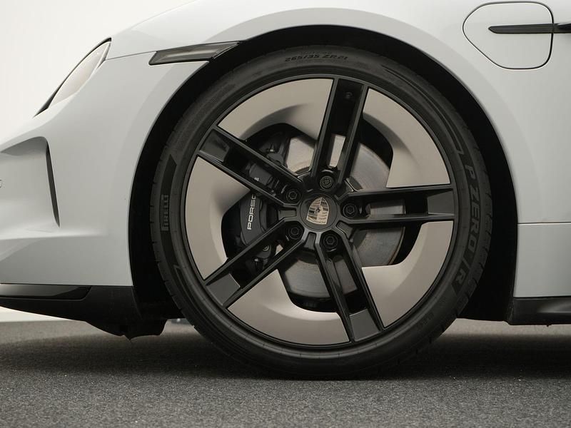 Occasion Porsche Taycan Sport 320 kW (436 PK) 2024 Grijs Sedan