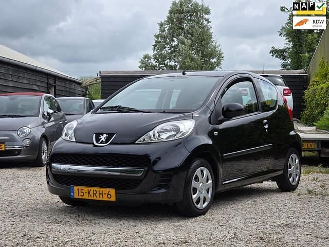 Zwart Gebruikt 2010 Peugeot 107 Hatchback | € 3.249 (Eerlijke prijs) - Afbeelding 1/4