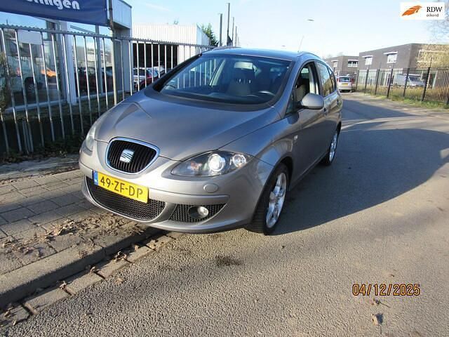 Grijs (metallic) Gebruikt 2008 Seat Altea XL Sport MPV | € 2.250 (Goede deal) - Afbeelding 1/4