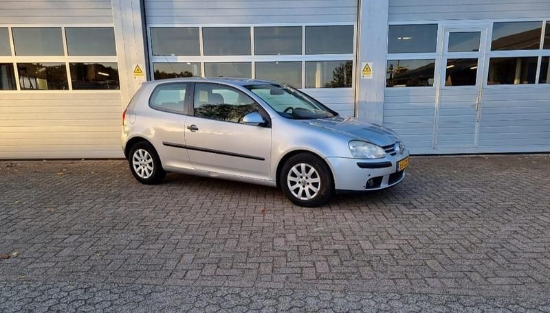 Grijs Gebruikt 2008 VW Golf VI Hatchback | € 2.950 - Afbeelding 1/4