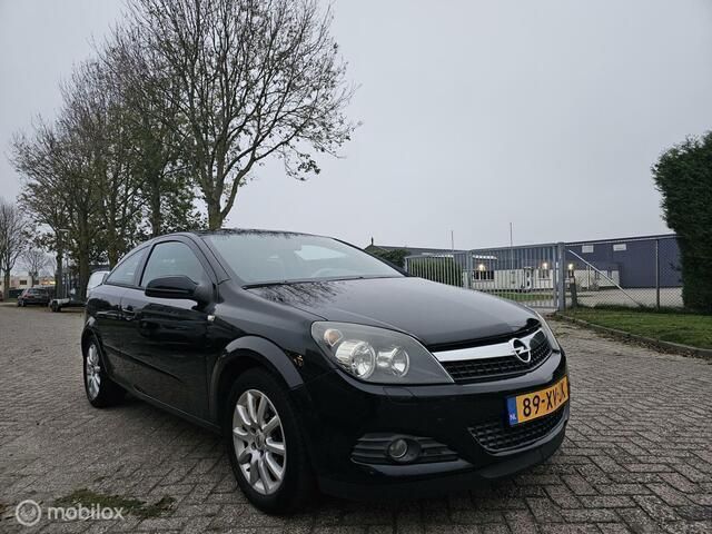 Zwart Gebruikt 2007 Opel Astra GTC Hatchback | € 2.499 (Goede deal) - Afbeelding 1/4