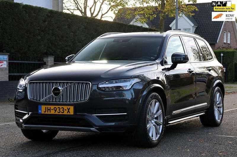 Grijs Gebruikt 2016 Volvo XC90 Inscription SUV | € 31.695 (Goede deal) - Afbeelding 1/4