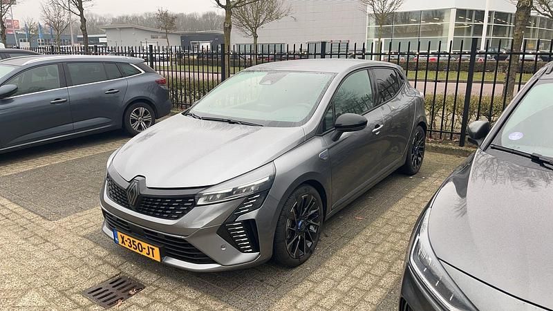 Occasion Renault Clio V Esprit Alpine 2023 Grijs Hatchback