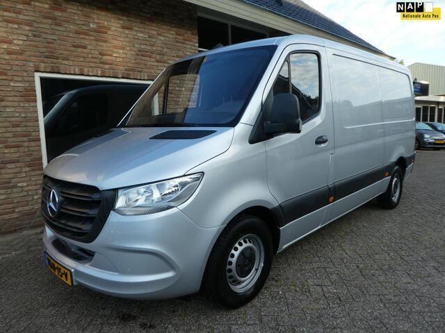 Grijs Occasion 2019 Mercedes Sprinter Van | € 25.950 (Super prijs) - Afbeelding 1/4