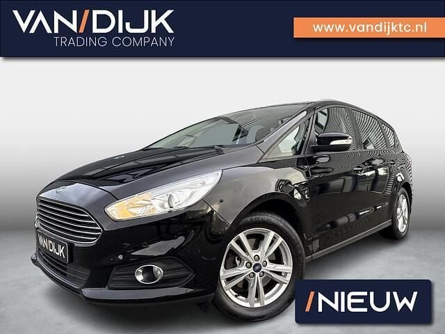 Zwart Gebruikt 2016 Ford S-MAX Trend MPV | € 12.940 (Goede deal) - Afbeelding 1/4