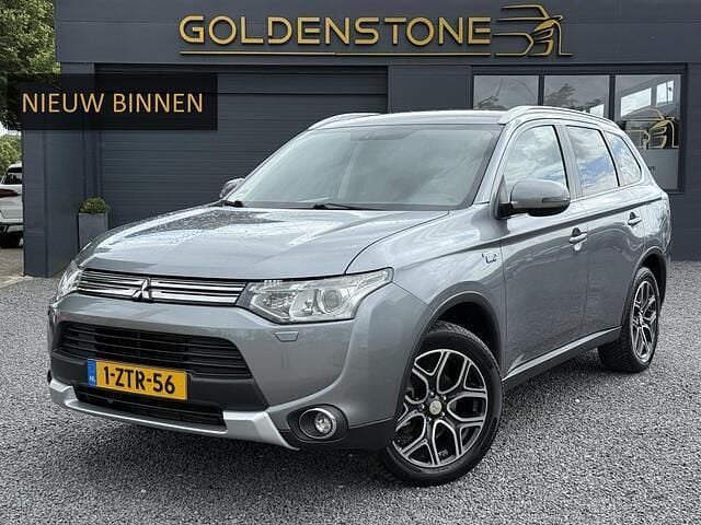 Grijs Gebruikt 2015 Mitsubishi Outlander Edition SUV | € 11.743 (Goede deal) - Afbeelding 1/4