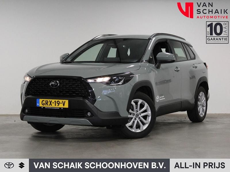 Groen Gebruikt 2024 Toyota Corolla Cross Active SUV | € 34.950 (Eerlijke prijs) - Afbeelding 1/4