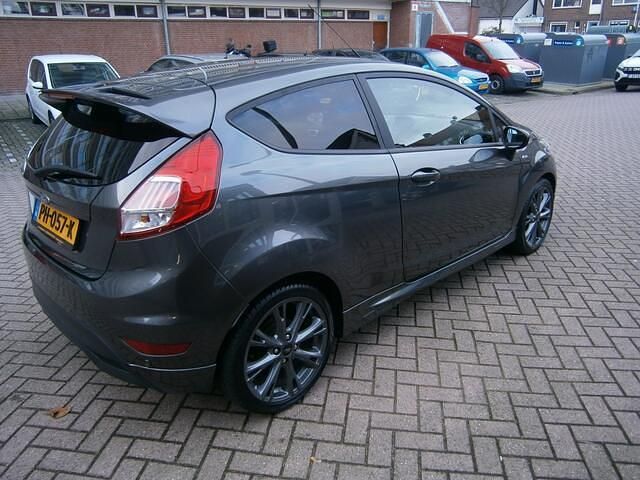 Occasion Ford Fiesta ST-Line 125 PK (91 kW) 2017 Grijs Hatchback