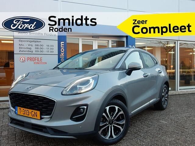 Grijs (metallic) Occasion 2023 Ford Puma Titanium SUV | € 21.950 (Eerlijke prijs) - Afbeelding 1/4