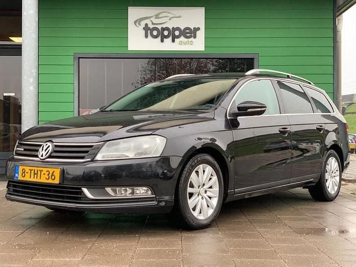 Zwart Gebruikt 2014 VW Passat Edition Stationwagen | € 4.445 (Iets duurder) - Afbeelding 1/4