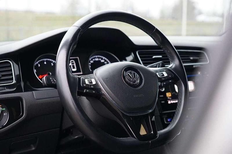 Occasion VW Golf VII Highline 110 PK (80 kW) 2018 Grijs (metallic) Hatchback