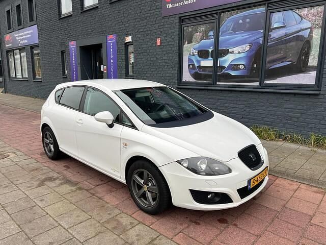 Wit Occasion 2012 Seat Leon Copa Hatchback | € 3.499 (Goede deal) - Afbeelding 1/4