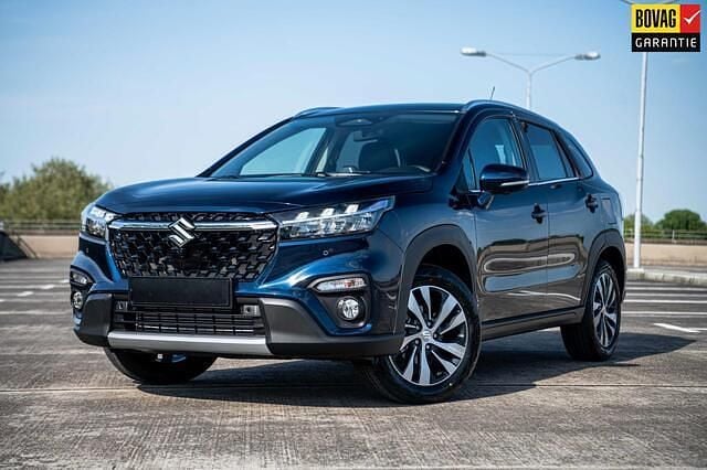 Blauw Gebruikt 2024 Suzuki SX4 S-Cross Style SUV | € 28.845 - Afbeelding 1/4