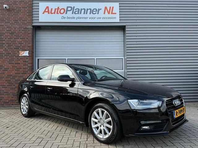 Zwart Gebruikt 2015 Audi A4 Sedan | € 10.944 (Super prijs) - Afbeelding 1/4