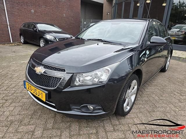 Zwart Occasion 2009 Chevrolet Cruze LS Sedan | € 1.750 (Eerlijke prijs) - Afbeelding 1/4