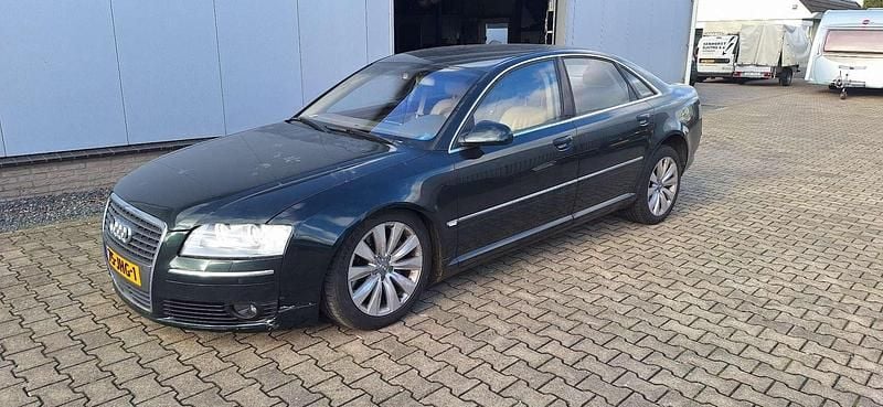 Groen Gebruikt 2006 Audi A8 Sedan | € 2.000 (Goede deal) - Afbeelding 1/4