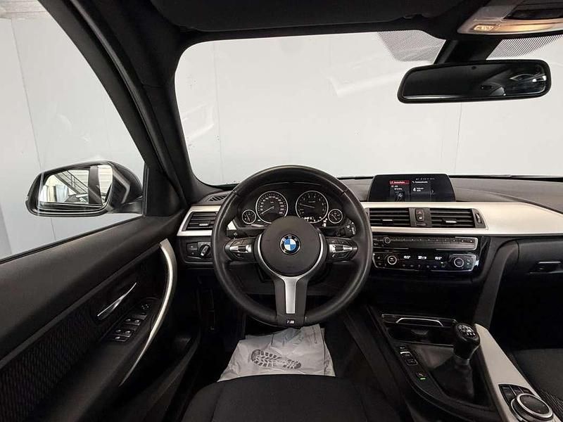 Occasion BMW 318 Executive 136 PK (100 kW) 2018 Zwart (metallic) Stationwagen