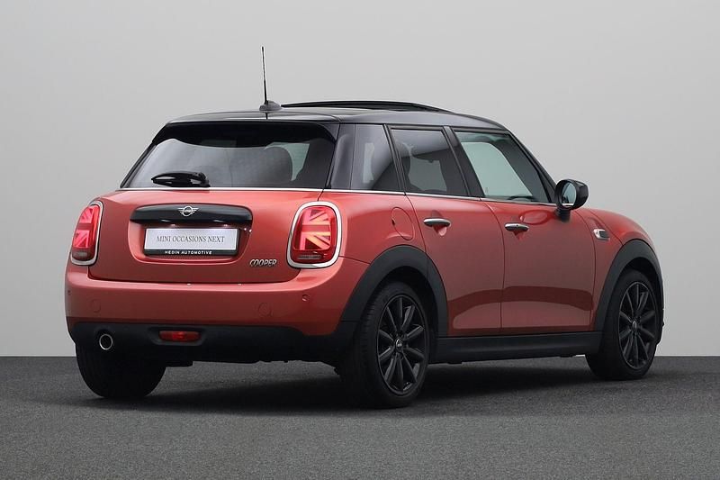 Occasion Mini Cooper Comfort 136 PK (100 kW) 2020 Rood Hatchback