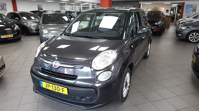 Grijs Gebruikt 2016 Fiat 500L Easy MPV | € 8.950 (Eerlijke prijs) - Afbeelding 1/4