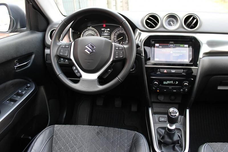 Occasion Suzuki Vitara Style 2022 Grijs SUV