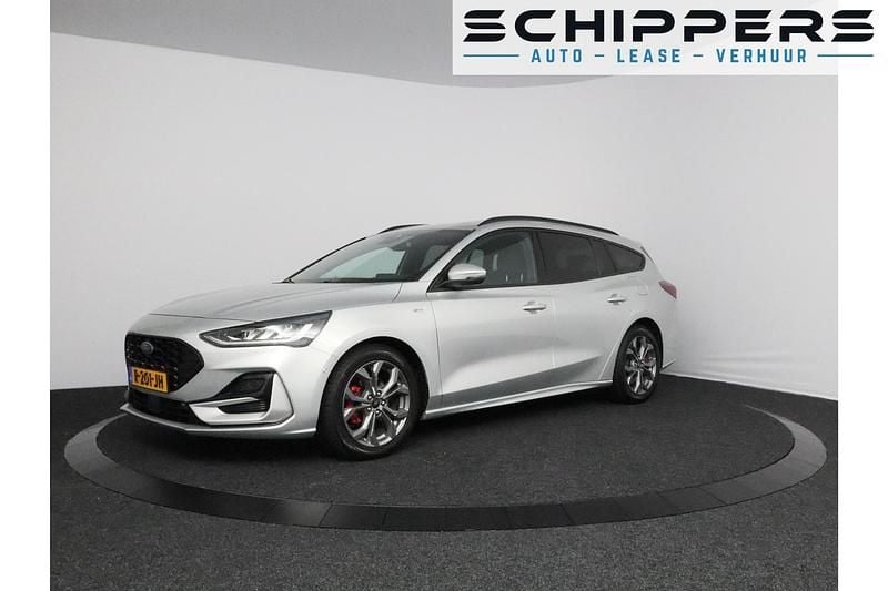 Grijs Gebruikt 2022 Ford Focus ST-Line X Stationwagen | € 18.900 (Goede deal) - Afbeelding 1/4