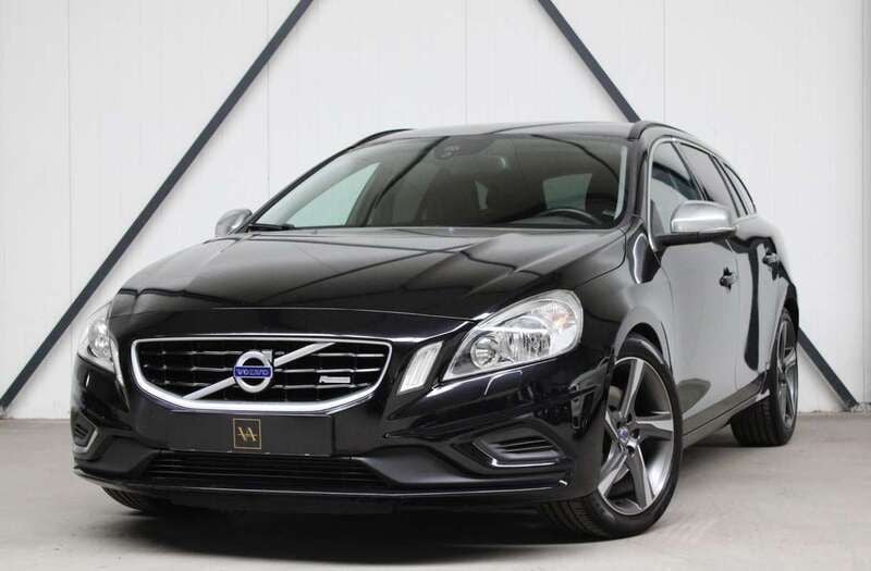 Zwart Gebruikt 2011 Volvo V60 R-Design Stationwagen | € 13.999 (Duur) - Afbeelding 1/3